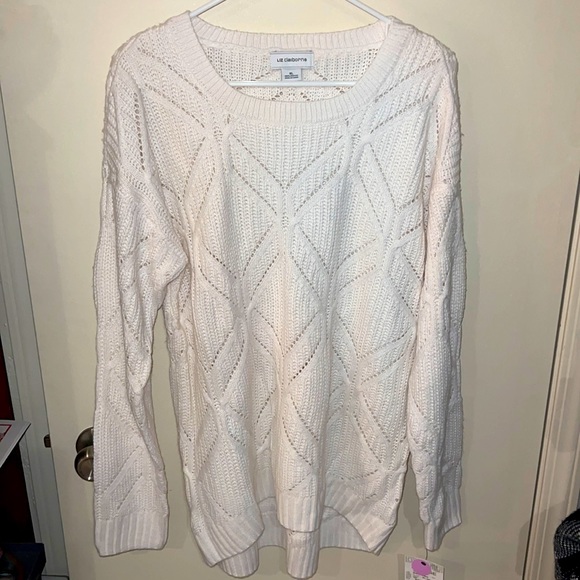 Liz Claiborne Sweaters - Liz Claiborne acrylic oversized knit cream sweater NWT